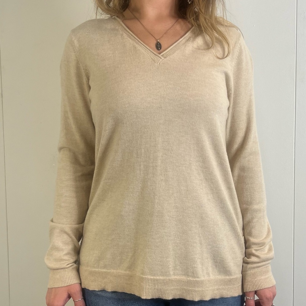 Orvis Women's V-Neck Sweater in Light Beige
